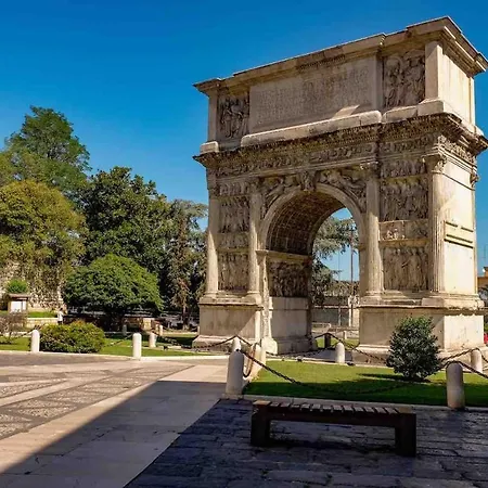 Daire Da Mammassunta All'arco Di Traiano Benevento